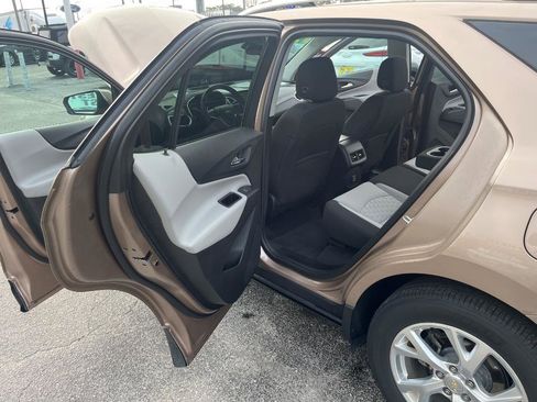 Used 2019 Chevrolet Equinox LT image 40