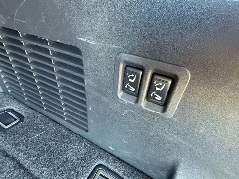 Used 2015 Nissan Armada Platinum w/ 2nd Row Captain Seat Package image 31