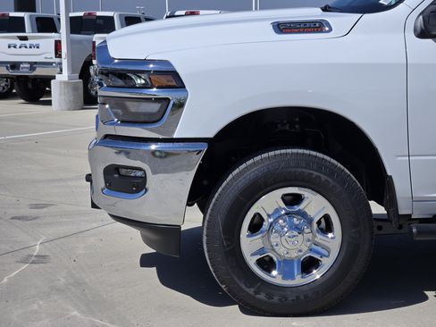 New 2026 RAM 2500 Tradesman AWD/4WD image 6