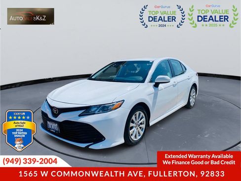 Used 2019 Toyota Camry LE FWD image 1