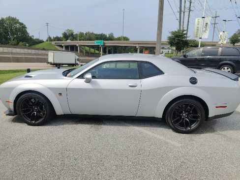 Used 2023 Dodge Challenger R/T Scat Pack RWD image 4