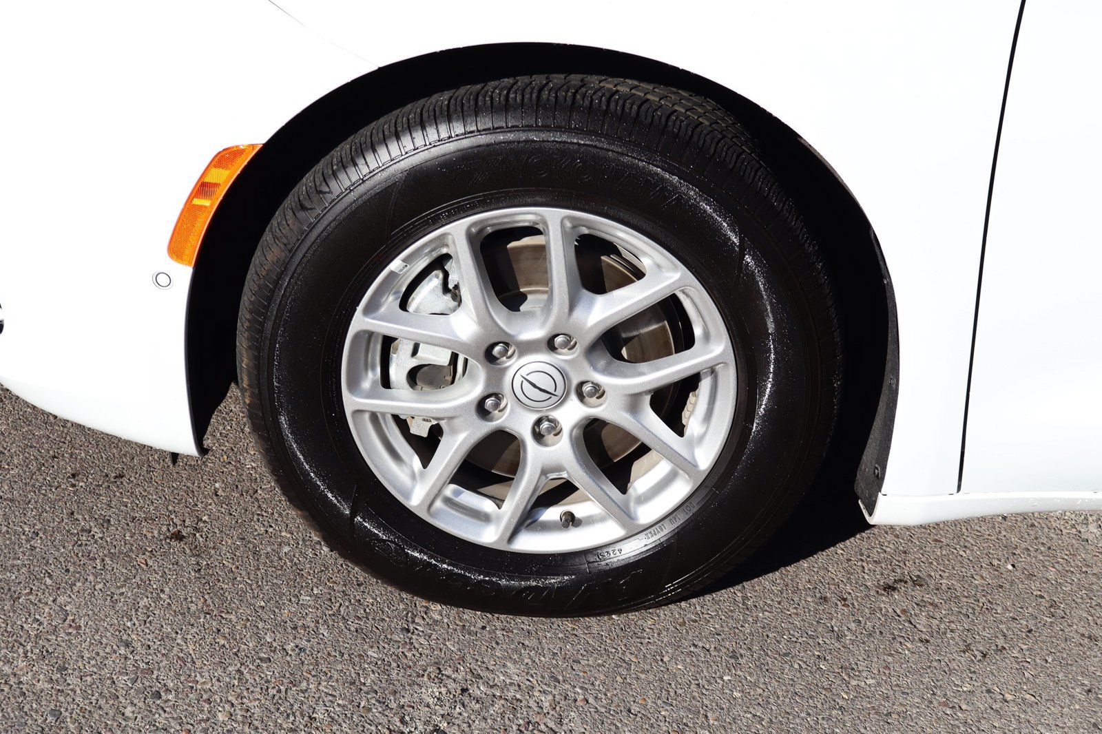 Used 2026 Chrysler Pacifica Select FWD image 14