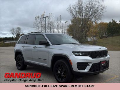 New 2025 Jeep Grand Cherokee Altitude w/ Trailer Tow Package