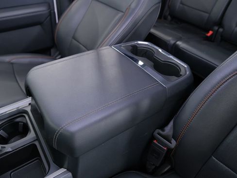 Used 2025 Ford F550 4x4 Crew Cab Super Duty image 38