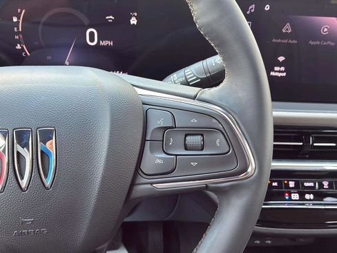 Used 2025 Buick Envista Avenir image 29