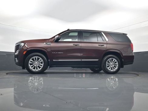 Used 2023 GMC Yukon SLT w/ SLT Luxury Package AWD/4WD image 29