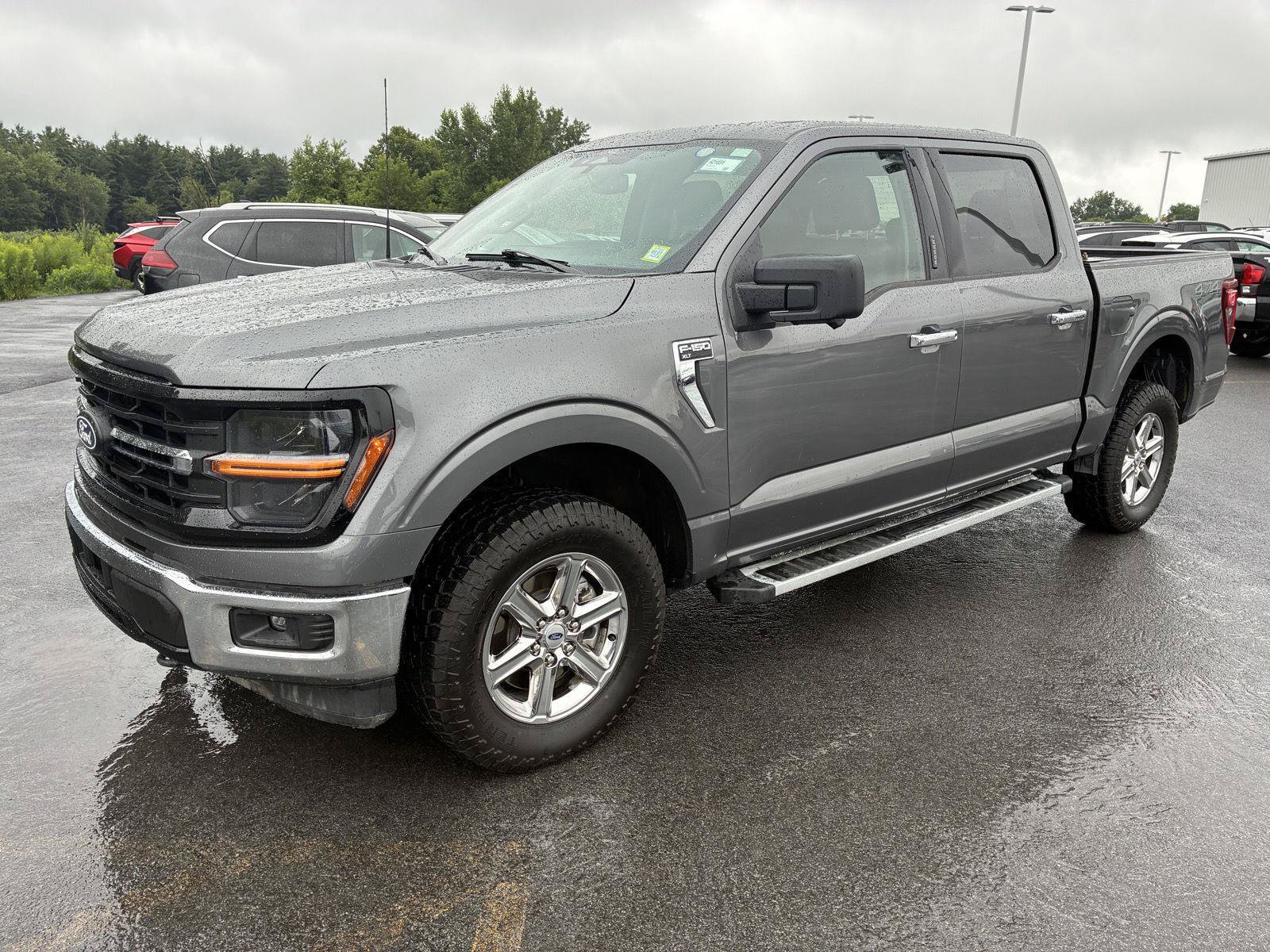 Used 2024 Ford F150 XLT AWD/4WD image 3