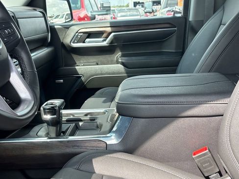 Used 2024 GMC Sierra 1500 SLT image 10
