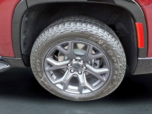 New 2026 Jeep Grand Wagoneer 4WD image 10