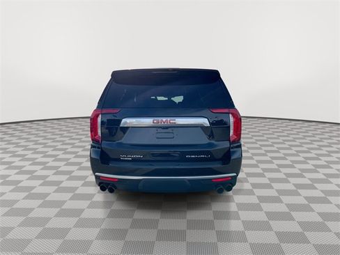 Used 2021 GMC Yukon XL Denali w/ Denali Premium Package image 7