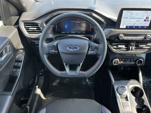 Used 2025 Ford Escape ST-Line Select AWD/4WD image 17