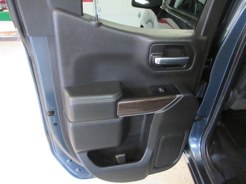 Used 2019 Chevrolet Silverado 1500 RST image 29