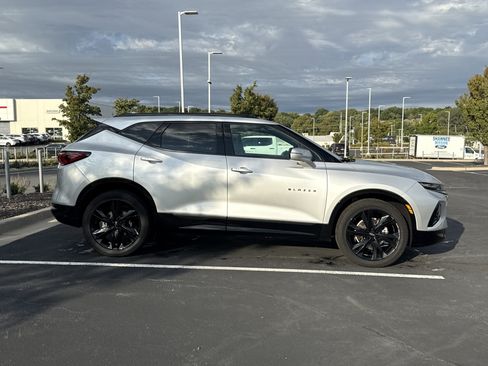 Used 2022 Chevrolet Blazer RS w/ Enhanced Convenience Package image 11