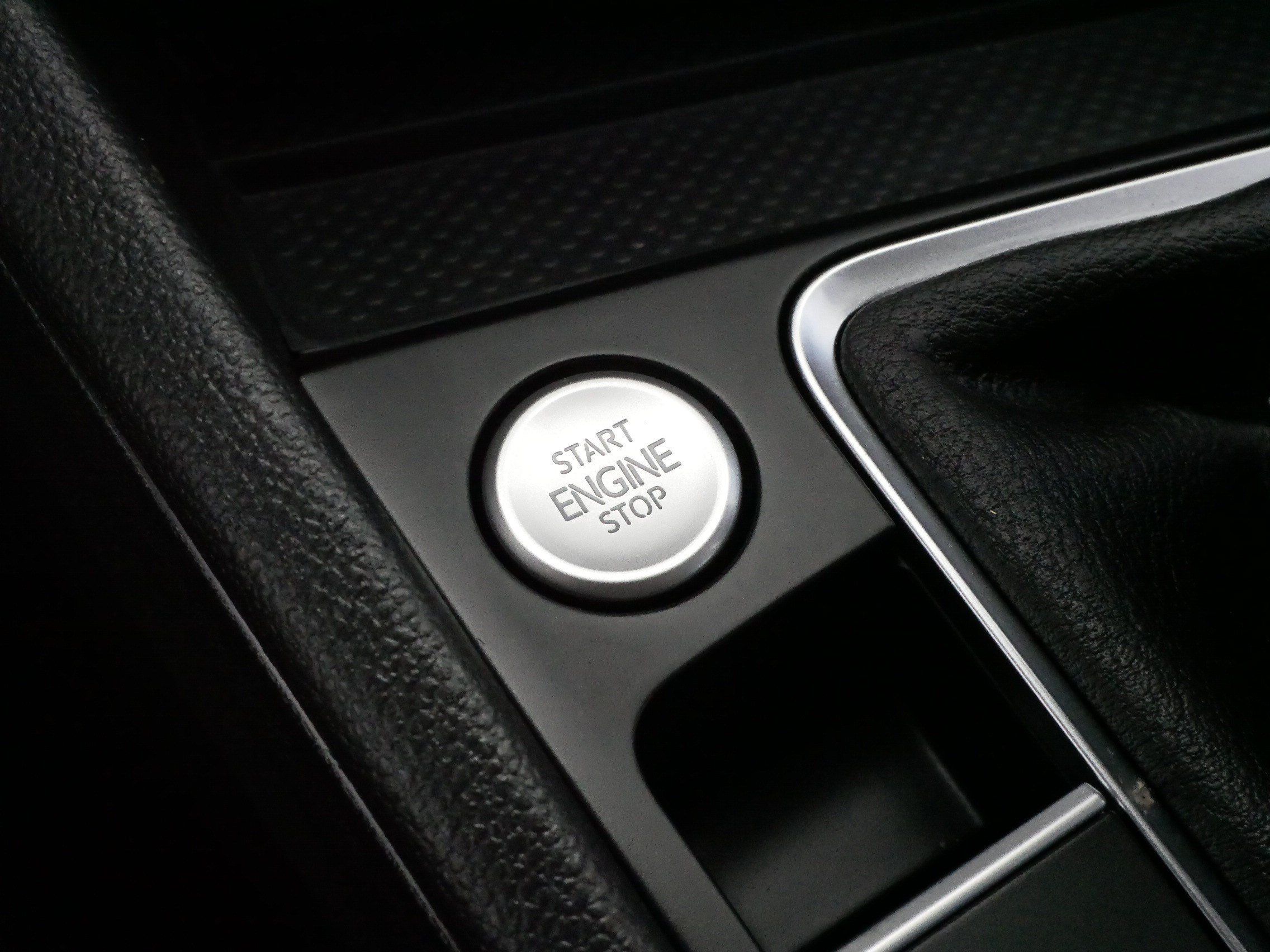 Certified 2026 Volkswagen Jetta SEL FWD image 29