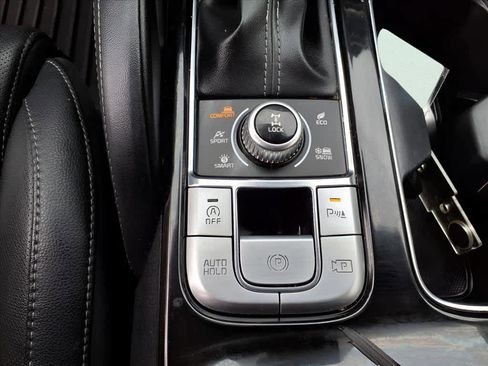Used 2024 Kia Telluride SX AWD/4WD image 17