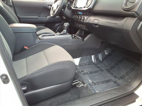 Certified 2023 Toyota Tacoma TRD Sport image 9