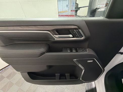 Used 2025 Chevrolet Silverado 3500 LTZ w/ LTZ Plus Package image 15