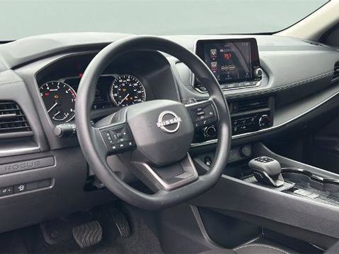 Certified 2025 Nissan Rogue S image 10