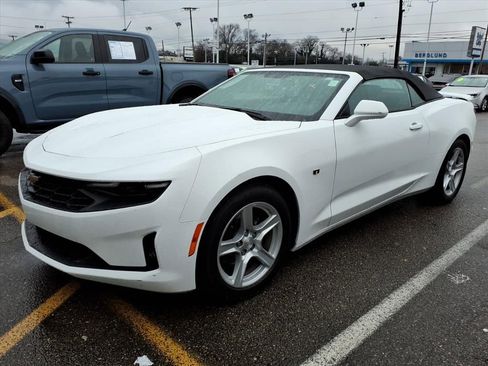 Used 2023 Chevrolet Camaro LT image 2