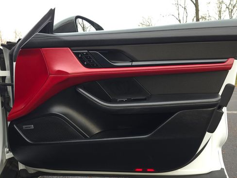 Used 2020 Porsche Taycan Turbo image 24