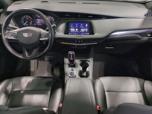 Used 2023 Cadillac XT4 Luxury w/ Cold Weather Package image 18