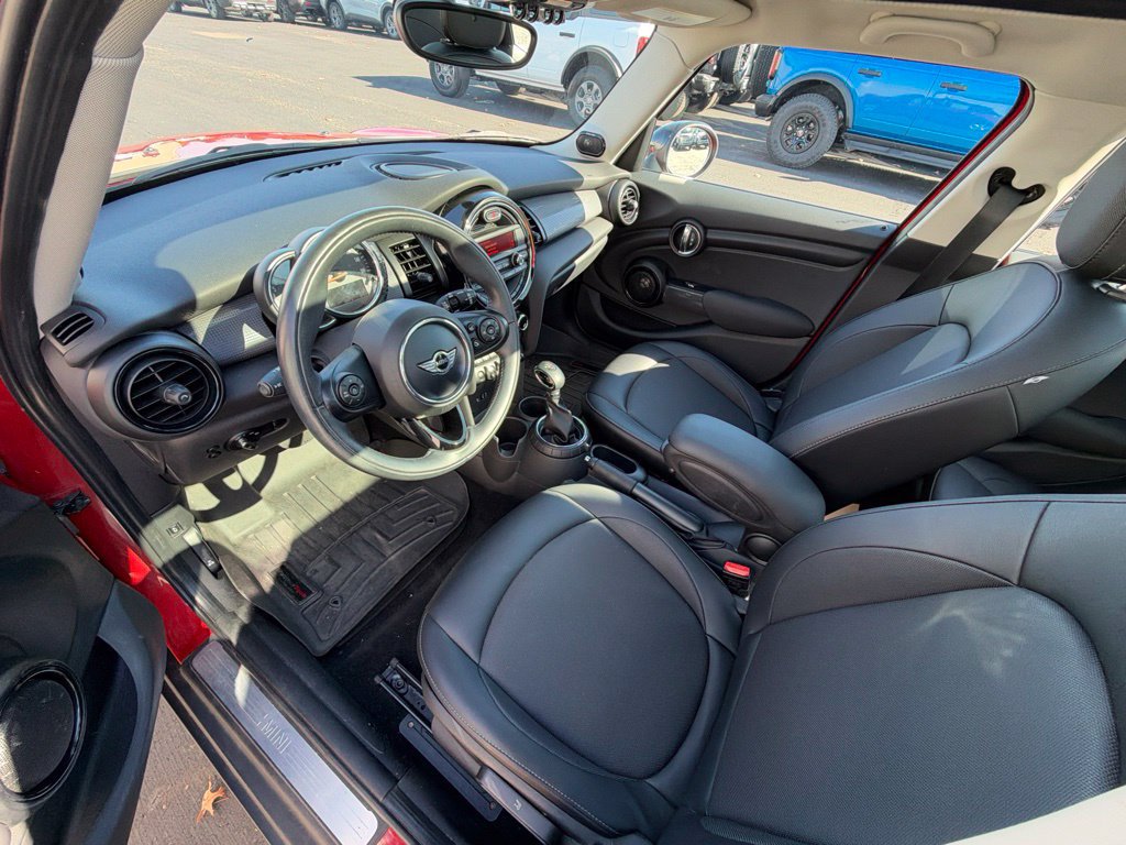 Used 2016 MINI Cooper 4-Door Hardtop FWD image 7