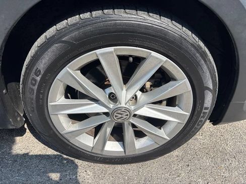Used 2017 Volkswagen Golf Alltrack SE AWD/4WD image 8
