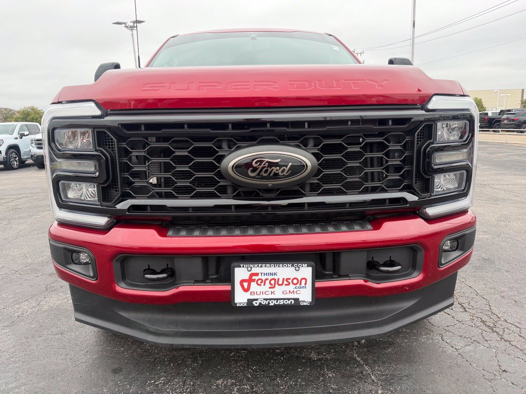 Used 2025 Ford F250 Lariat w/ Black Appearance Package AWD/4WD image 8