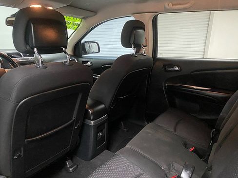 Used 2020 Dodge Journey SE w/ SE Popular Equipment Group image 11