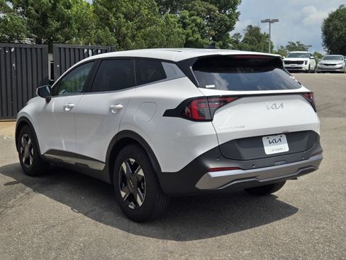 Certified 2026 Kia Sportage LX FWD image 9