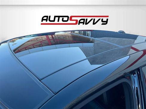 Used 2022 Nissan Maxima SR w/ Sport Mat Group image 23