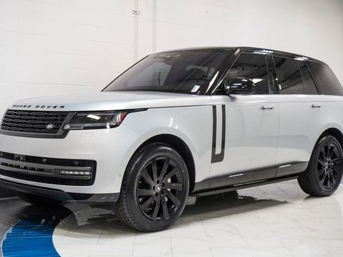 Used 2023 Land Rover Range Rover SE image 4