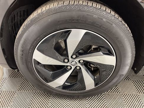 Used 2024 Jaguar F-PACE R-Dynamic S image 33