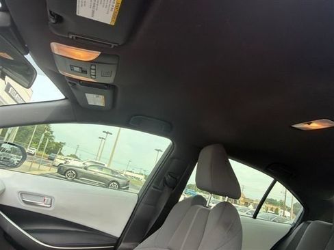 Used 2021 Toyota Corolla SE FWD image 10