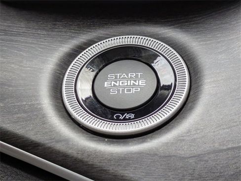 Used 2022 Jeep Grand Cherokee L Limited w/ Black Appearance Package image 25