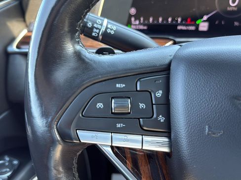 Used 2023 Cadillac Escalade ESV Premium Luxury AWD/4WD image 47