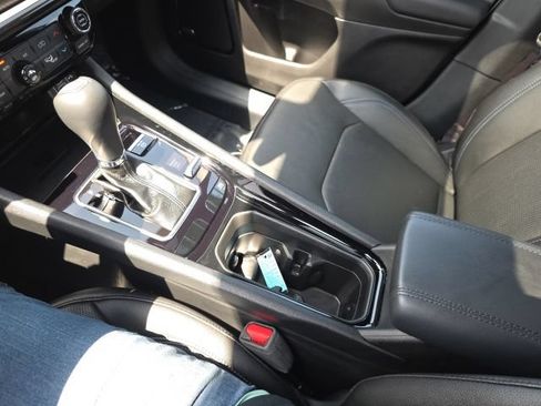 Used 2025 Jeep Compass Limited w/ Driver Assist Group I AWD/4WD image 32