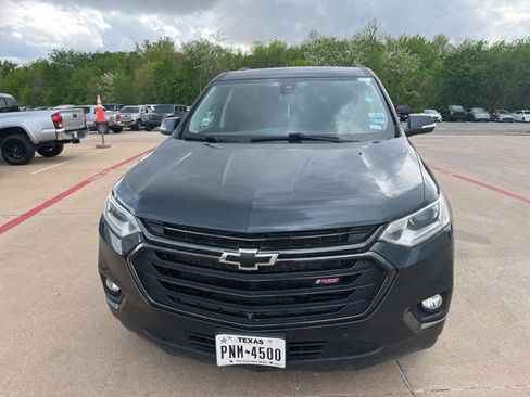 Used 2021 Chevrolet Traverse RS image 3