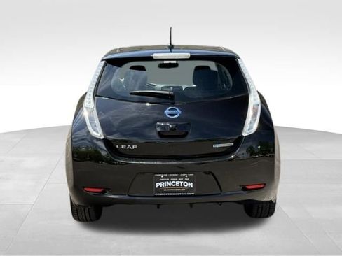 Used 2016 Nissan Leaf SV w/ Premium Package FWD image 6