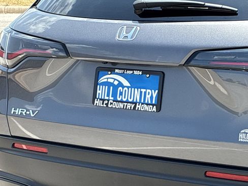 Certified 2027 Honda HR-V LX image 13