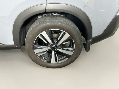 Used 2023 Nissan Rogue SL AWD/4WD image 11