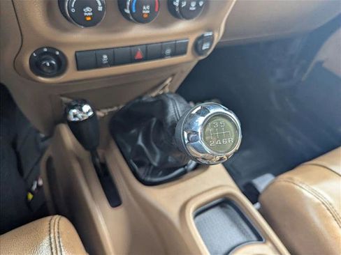Used 2011 Jeep Wrangler Rubicon w/ PWR Convenience Group AWD/4WD image 12