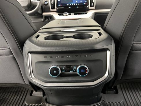 Used 2025 Ford Expedition Active RWD image 26
