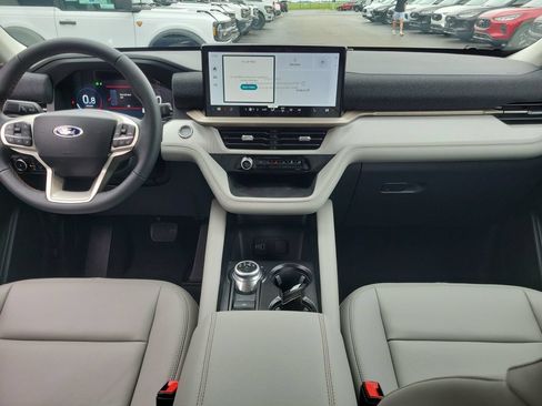 New 2026 Ford Explorer Active w/ Active Comfort Package AWD/4WD image 11