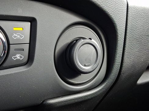 Used 2024 Nissan Frontier PRO-4X w/ Technology Package image 25