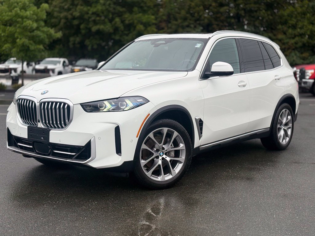 Certified 2025 BMW X5 xDrive40i w/ Premium Package AWD/4WD image 1