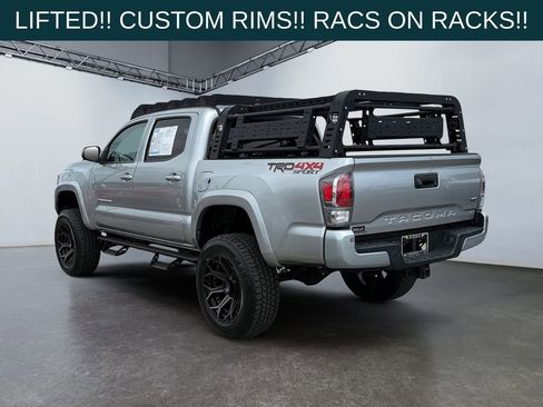 Used 2022 Toyota Tacoma TRD Sport w/ TRD Premium Sport Package image 5