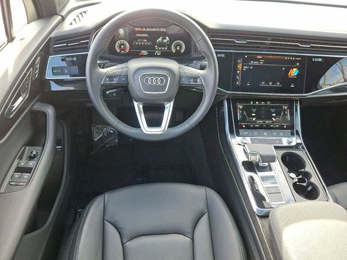 Certified 2025 Audi Q7 2.0T Premium w/ Convenience Plus Package image 21