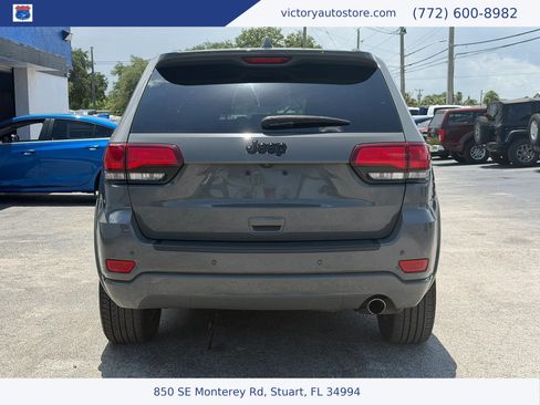 Used 2020 Jeep Grand Cherokee Altitude RWD image 4