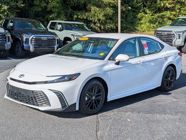 Used 2026 Toyota Camry SE FWD image 3